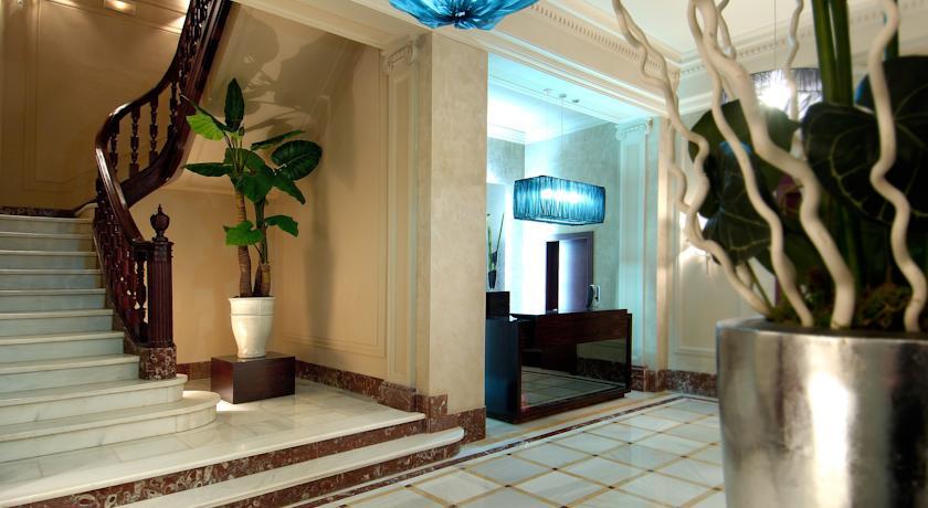 Hotel Center 4*