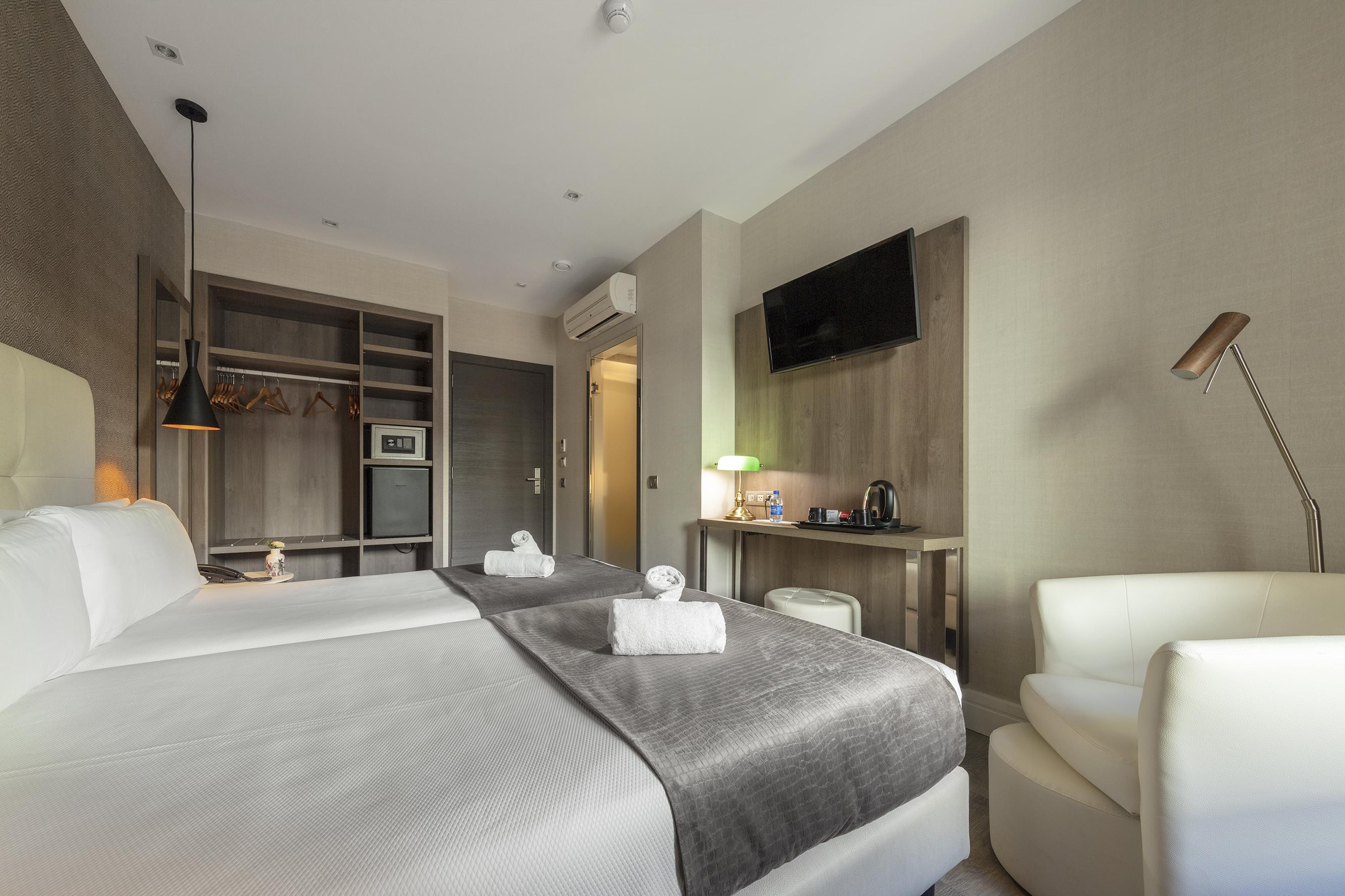 Oasis Hotel Barcelona