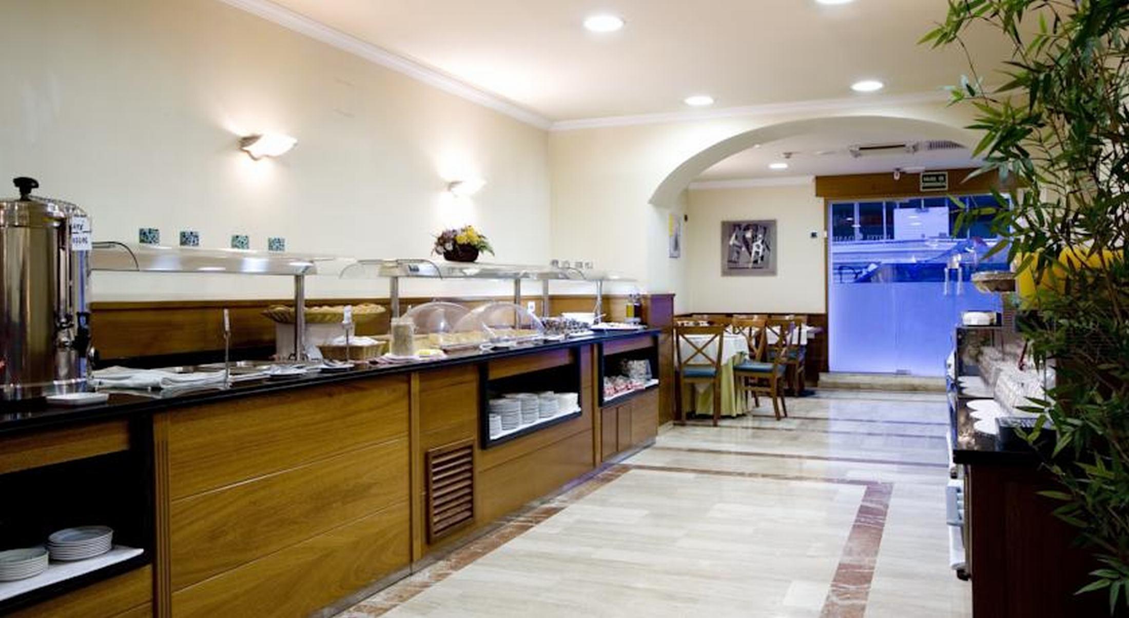 Hotel Oasis 2*
