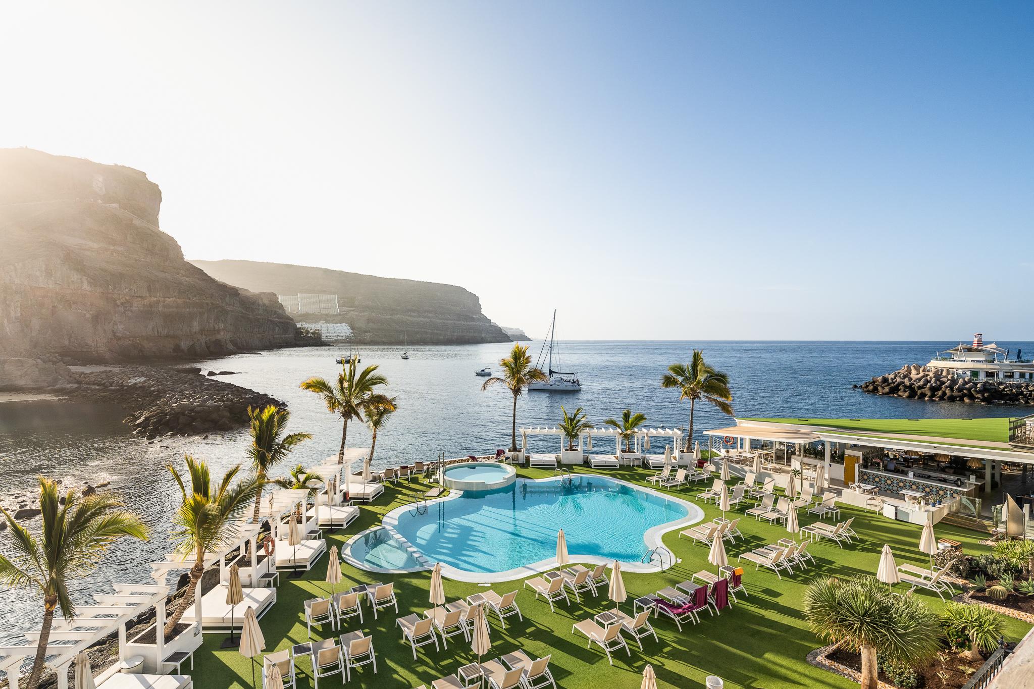 Livvo Hotel 4*