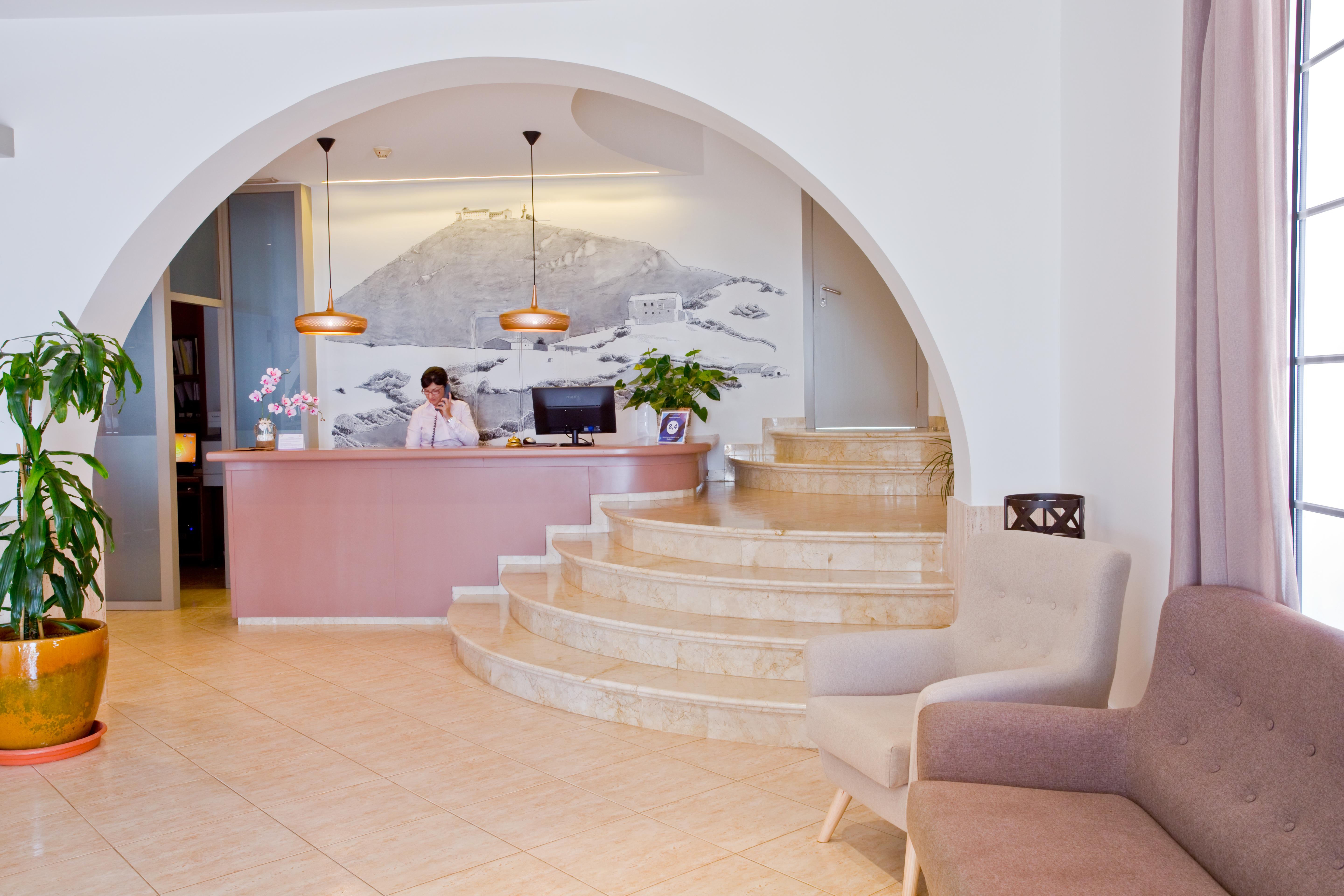 Jeni & Restaurant Hotel 3*