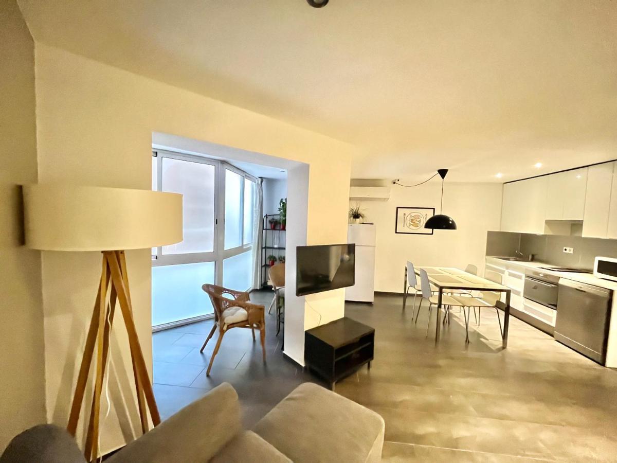 Gorgeous In Downtown Apartment *