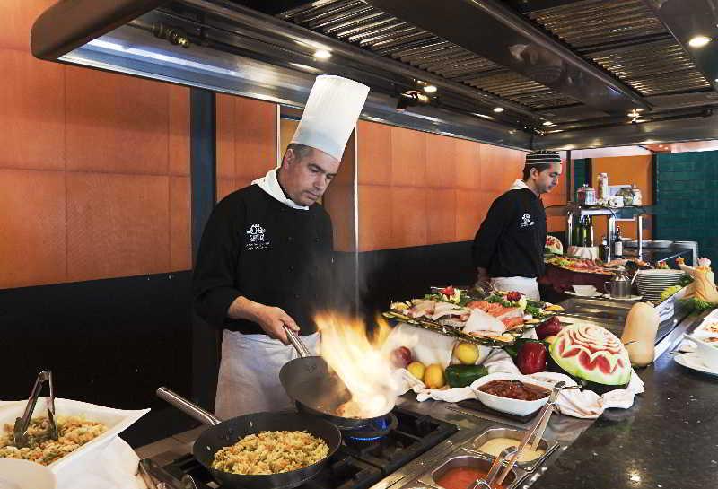 Doubletree By Hilton Golf 4*