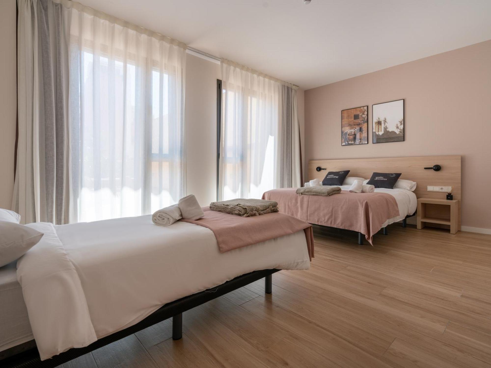 Hotel Limehome Carrer De Besalu 82 Barcelona
