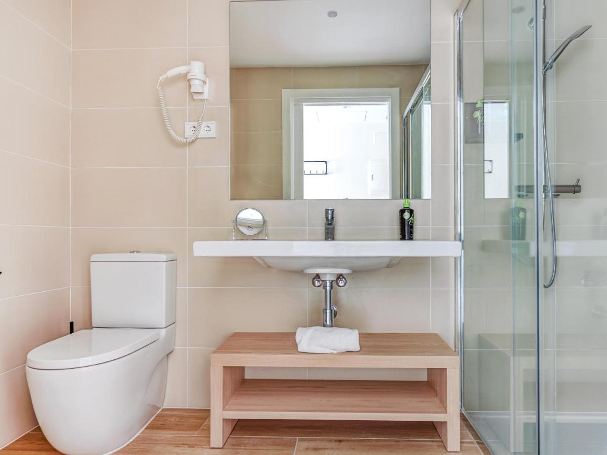 Hotel Limehome Carrer De Besalu 82