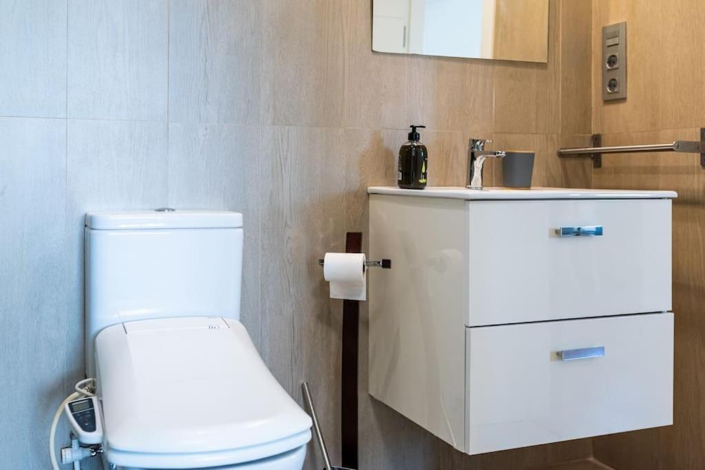 Moderno Con Piscina Y Parking Apartamento *