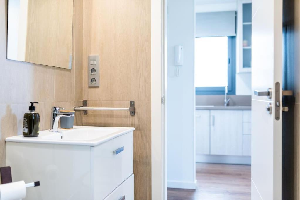 Moderno Con Piscina Y Parking Apartamento *