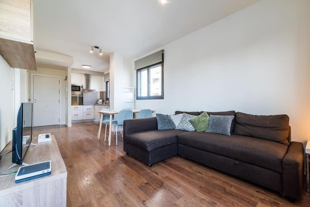 Moderno Con Piscina Y Parking Apartamento Granada