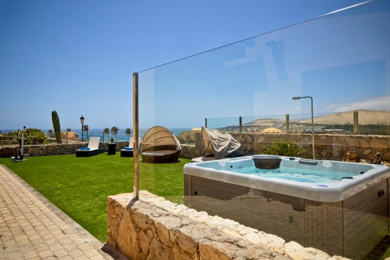 Blue Lagoon Villa *