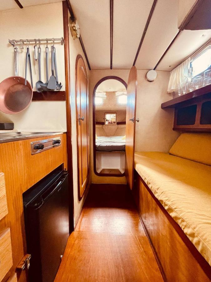 Botel Stylish 80's Fishing Boat