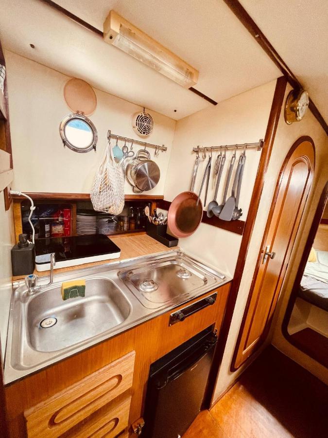 Stylish 80's Fishing Boat