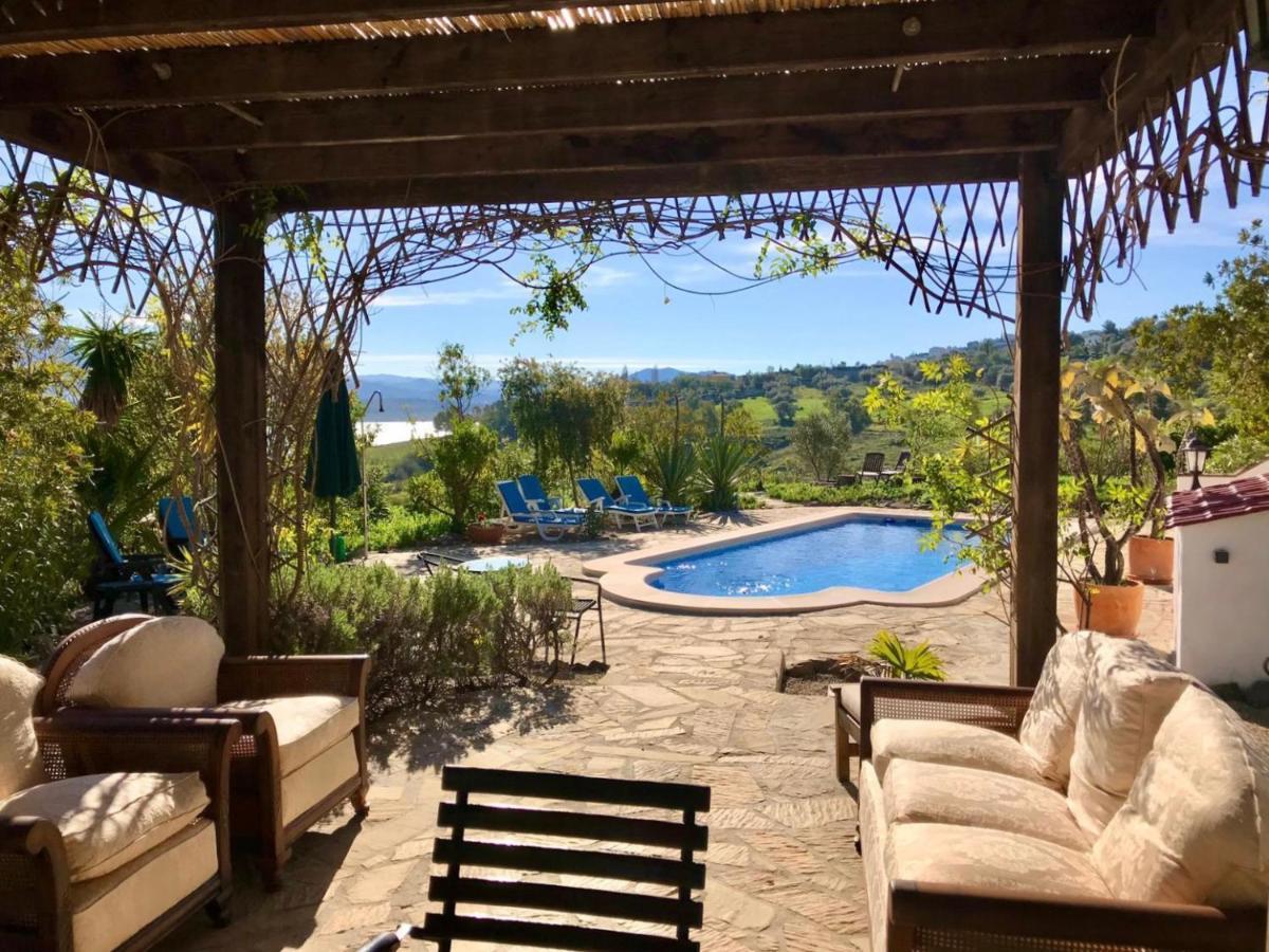 La Rustica En Vinuela, Piscina Privada Holiday home *