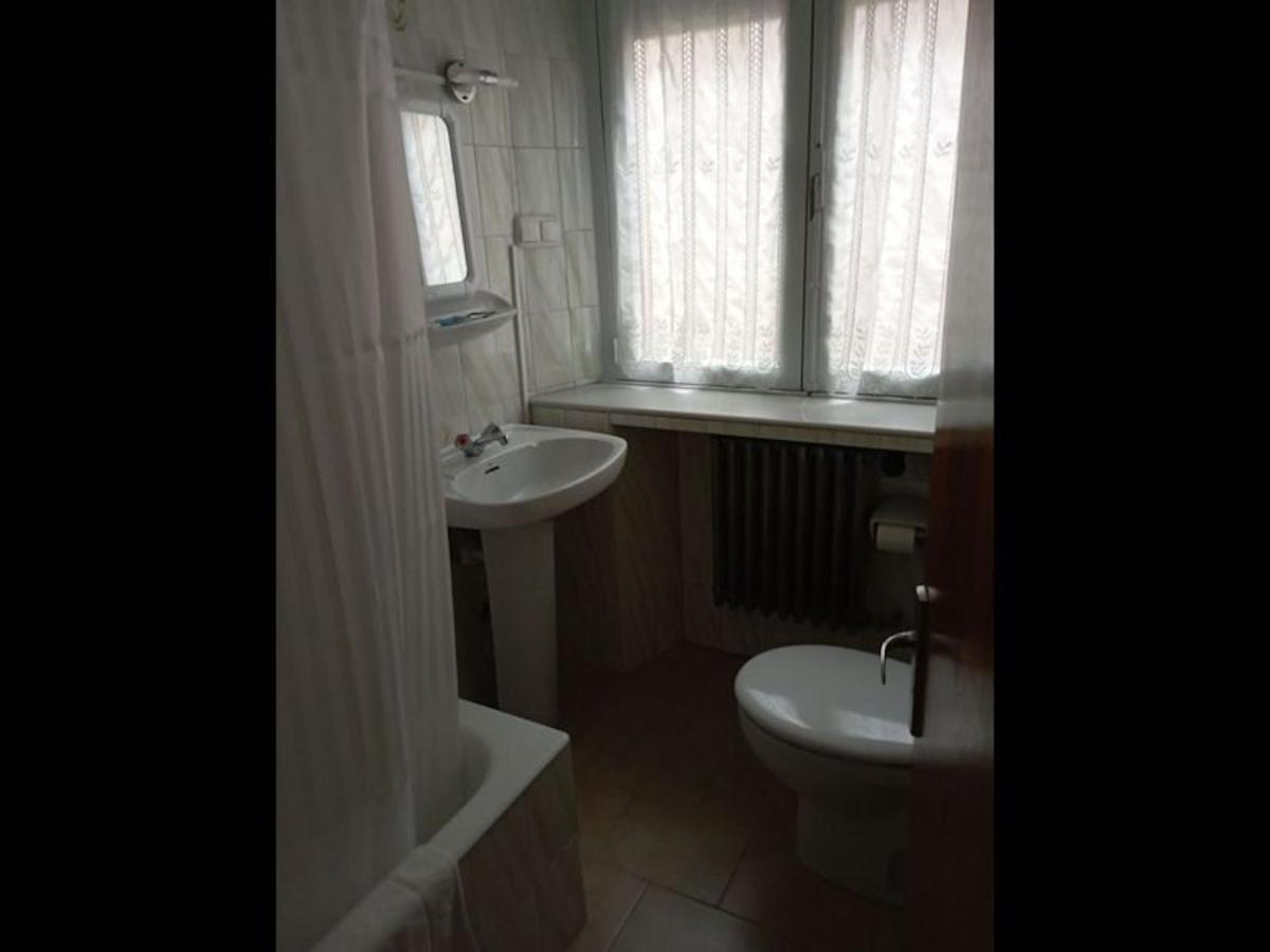 In - Pension Oria Asturias Guest house