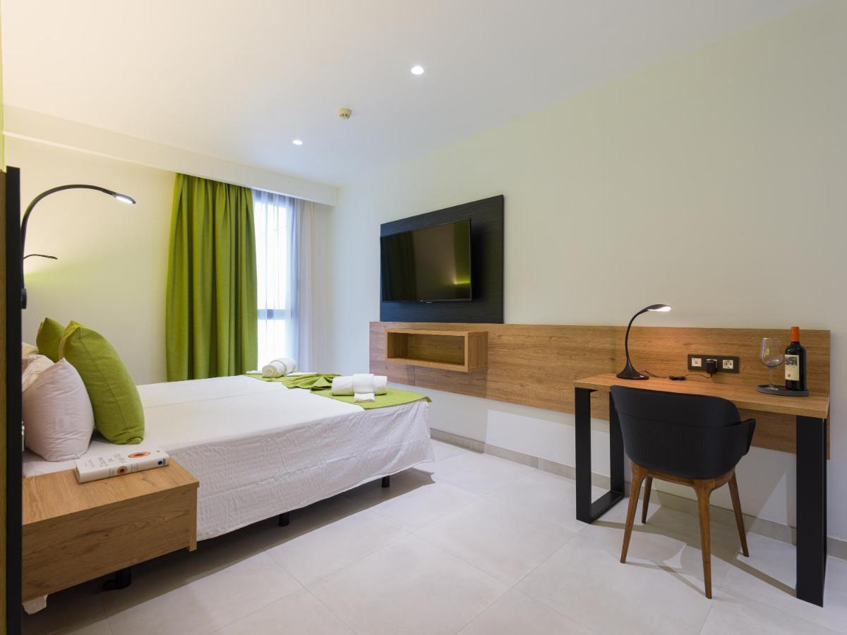 Mg Poniente Hotel