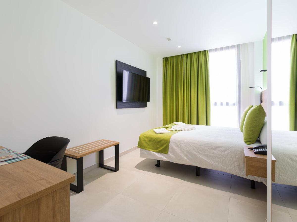 Hotel Mg Poniente