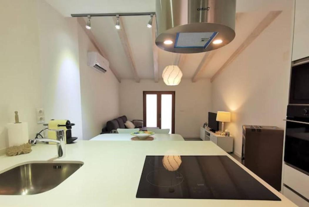 New! Renovated House With Terrace In Сasa de vacaciones *