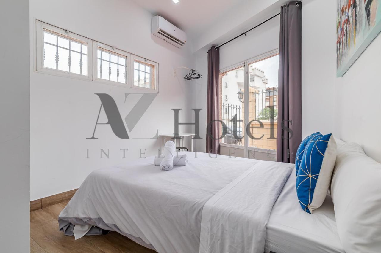 Ayz Elcano - Auto Check-in * Malaga