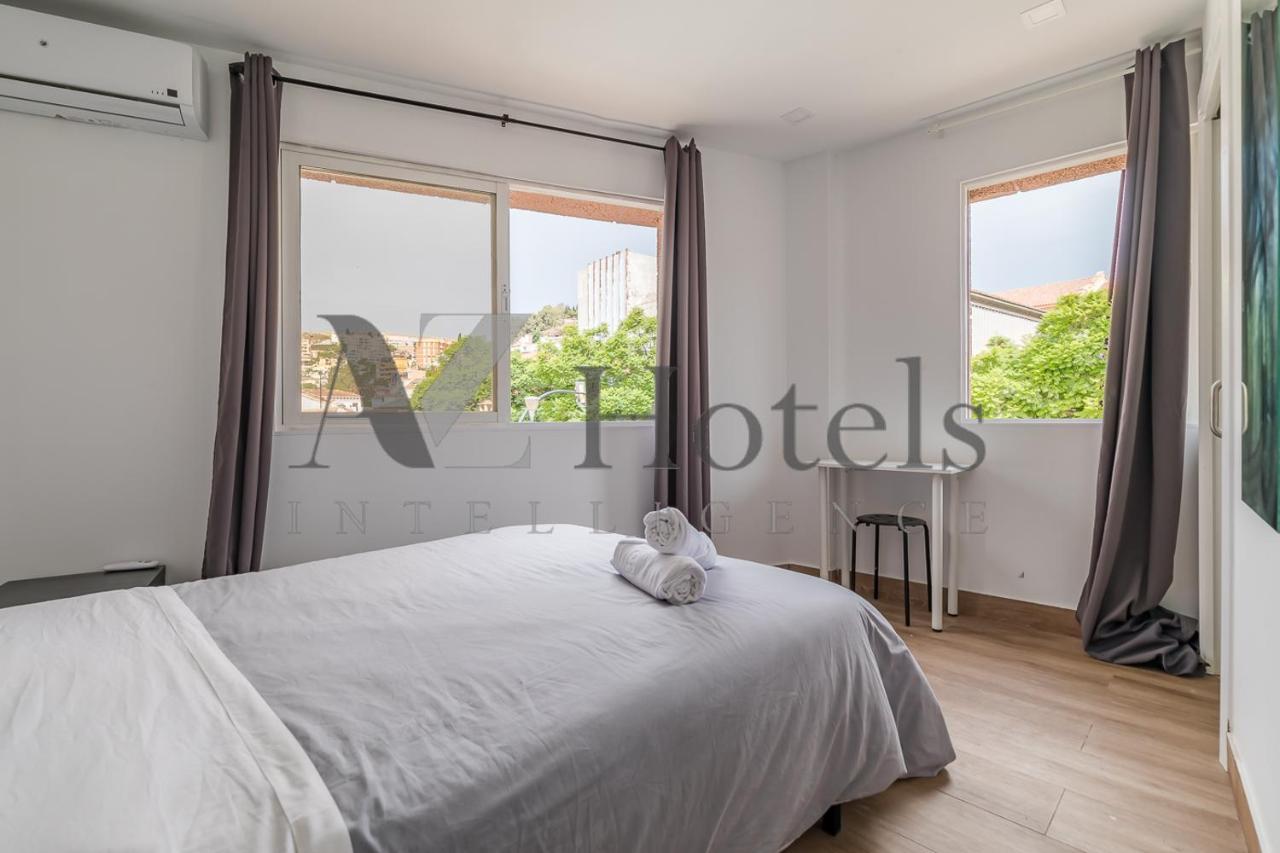 Ayz Elcano - Auto Check-in * Malaga