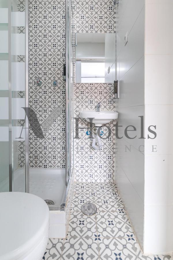 Ayz Elcano - Auto Check-in Guest house