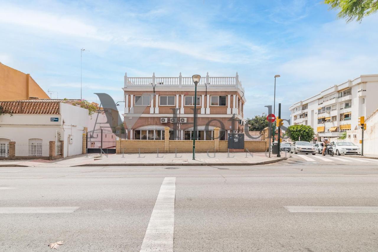 Ayz Elcano - Auto Check-in Malaga