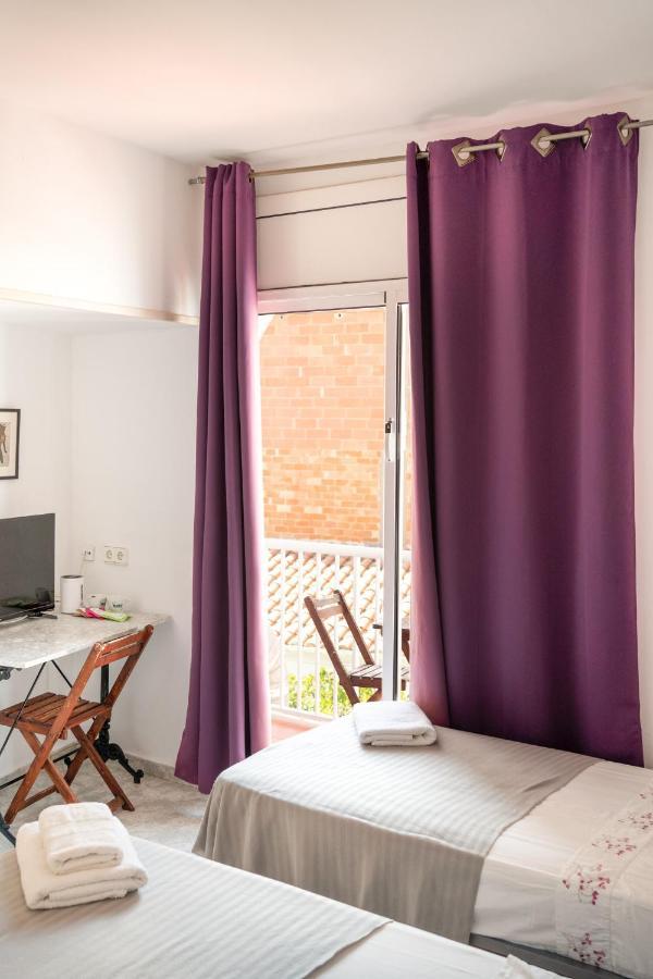 Sitges Beach Hostal *
