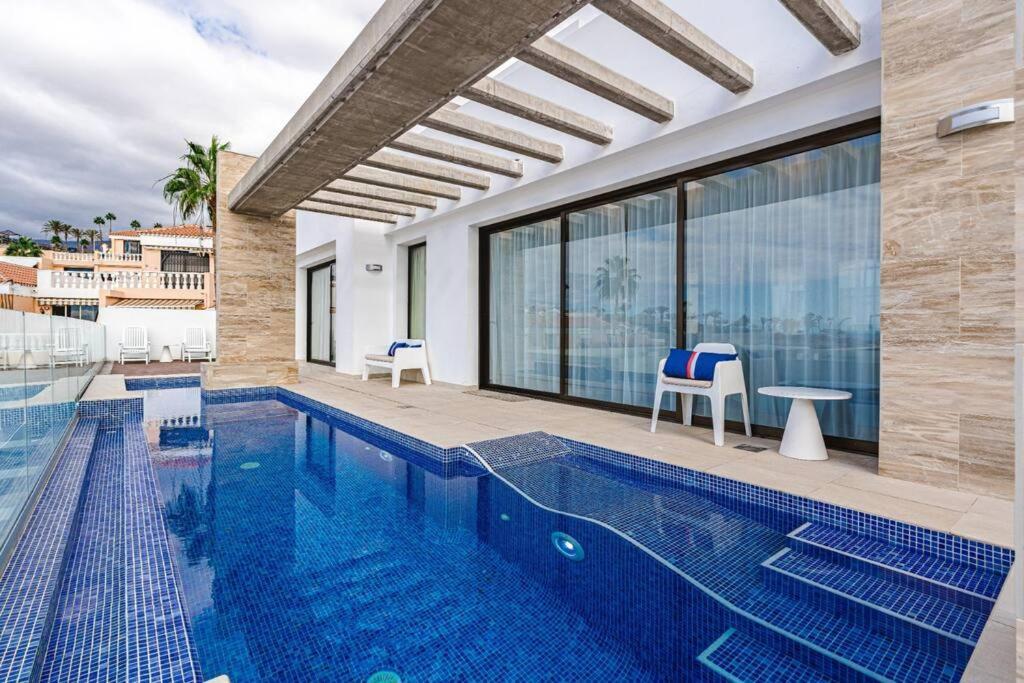 Riviera De 4 Con Piscina.