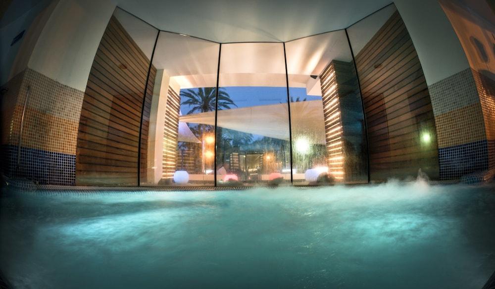 Hotel Cm Castell De Mar 4*