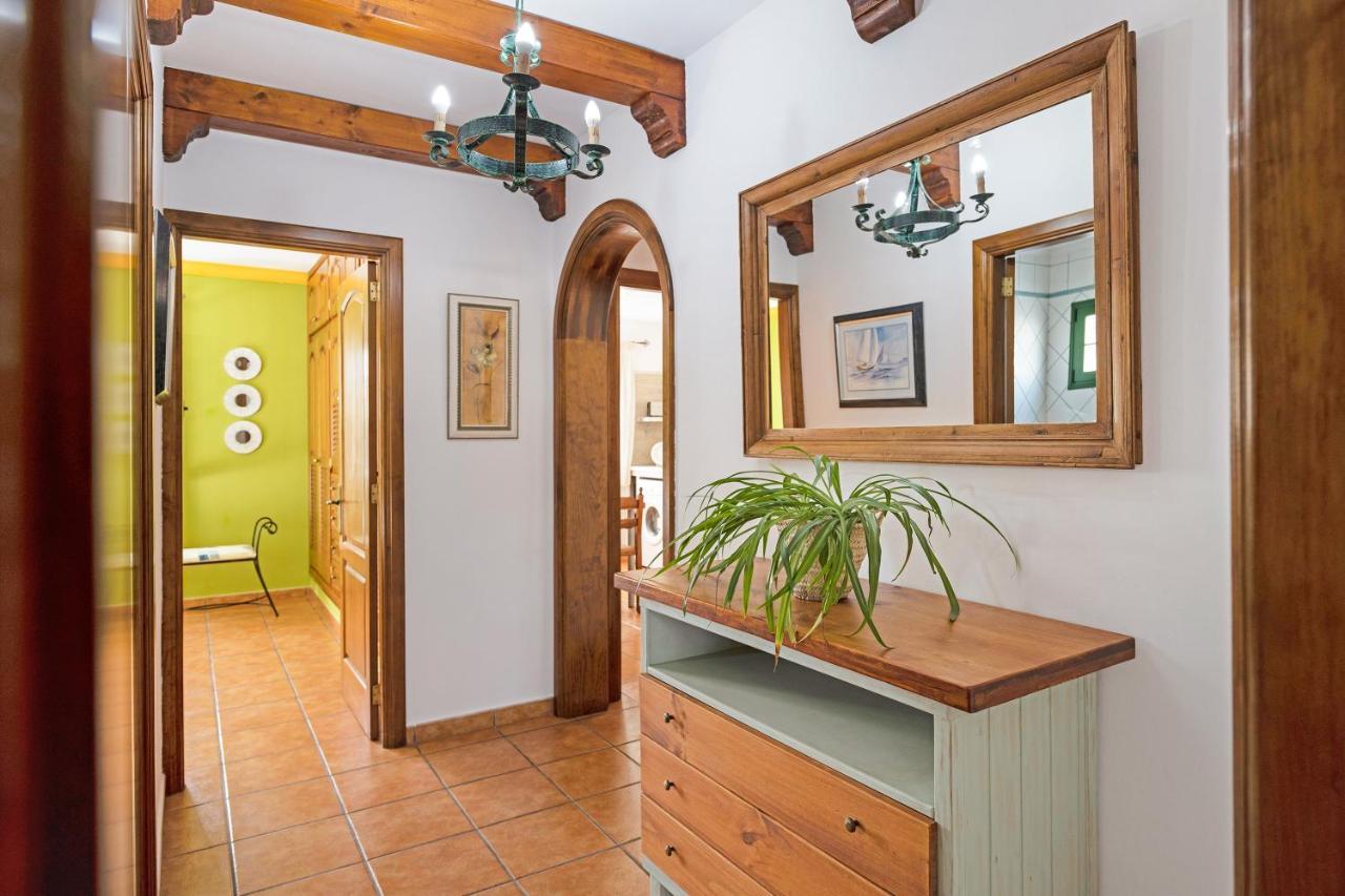 La Casona * Tías