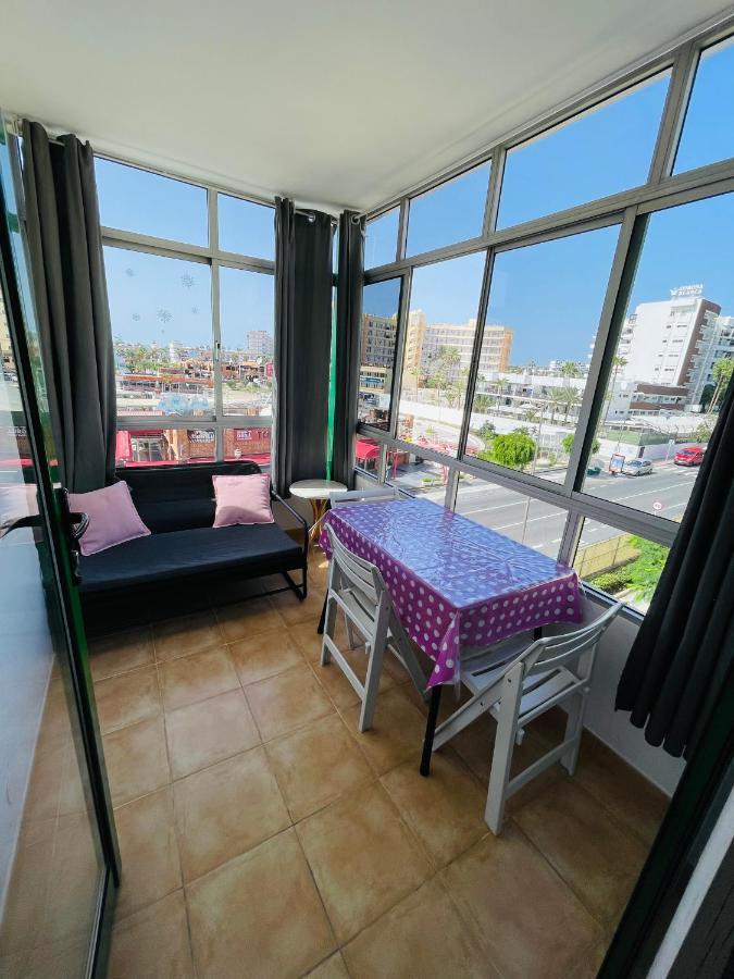 2 Bedroom Top Located In Playa Del Inglés *