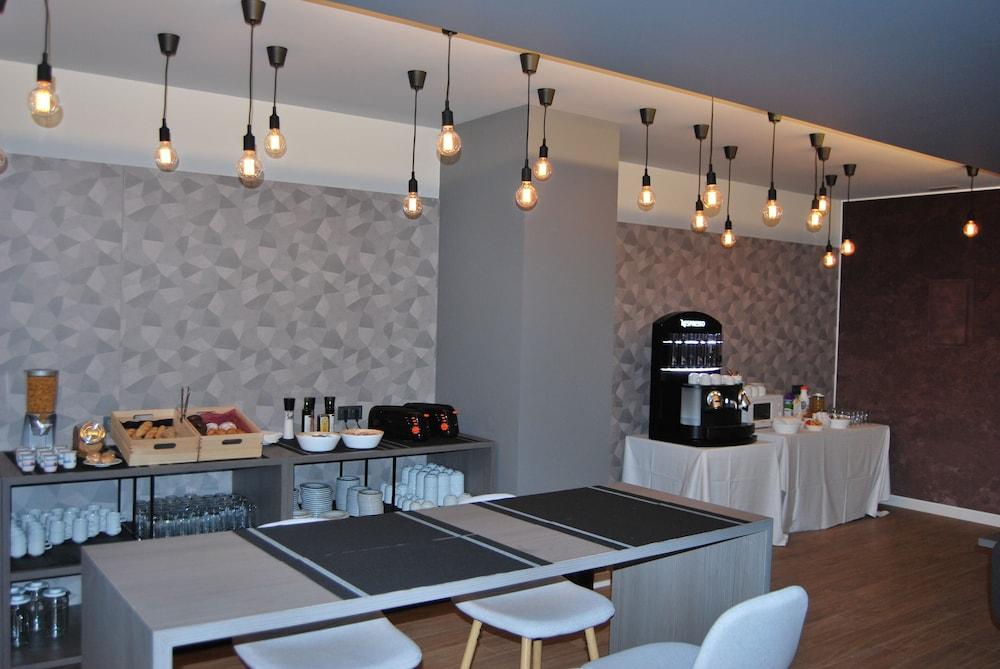 Hotel Estudiotel 2*