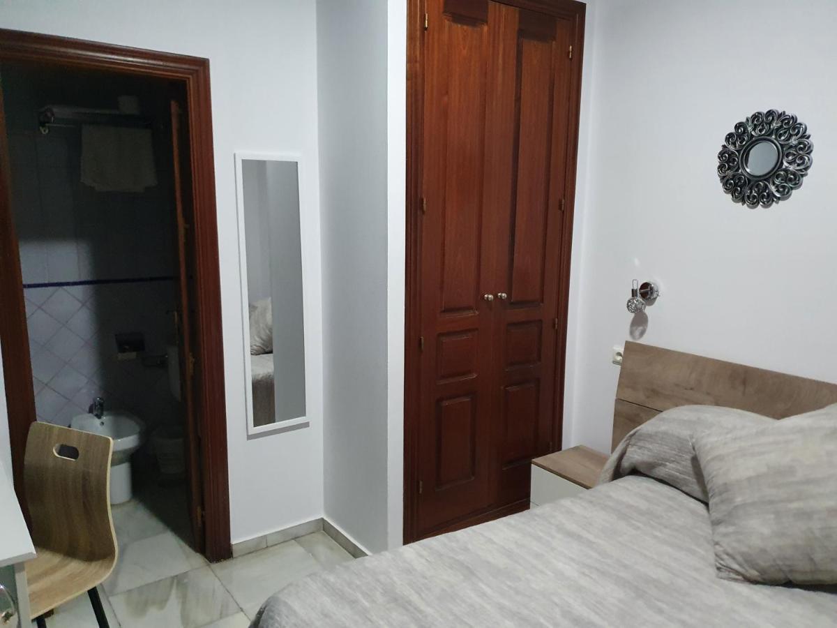 Puerta Carmona 2* Seville