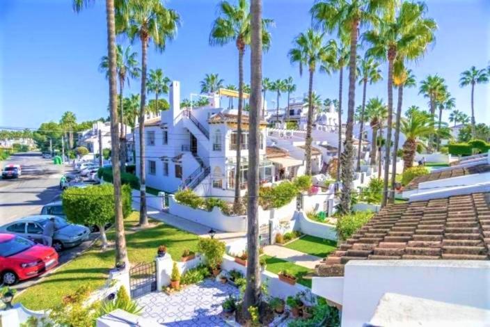 Сasa de vacaciones Beautiful 2 Bedroom With Communal Pools