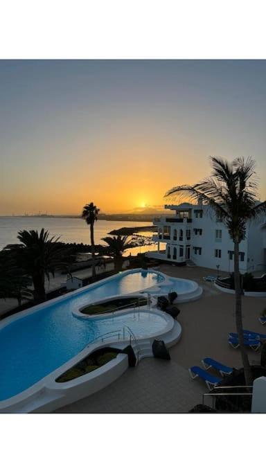 Penthouse Over The Sea Apartamento Costa Teguise