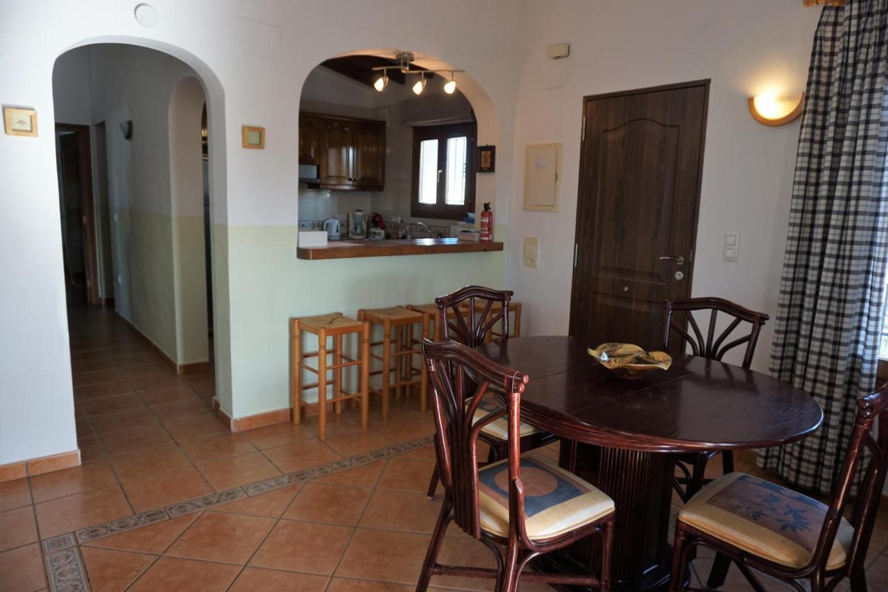 Les Pins Villa Pego