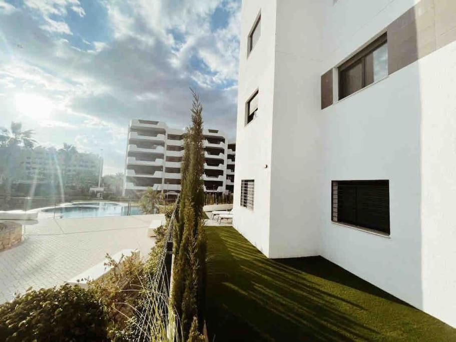 New Groundfloor Apt. Apartamento