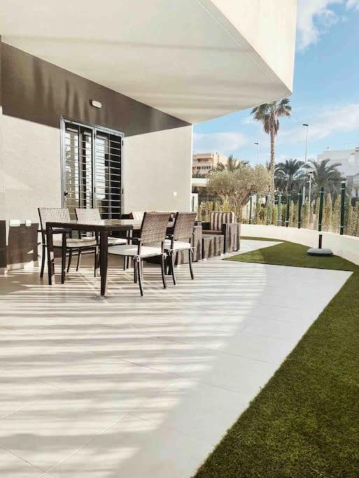 New Groundfloor Apt. Apartamento Arenales del Sol