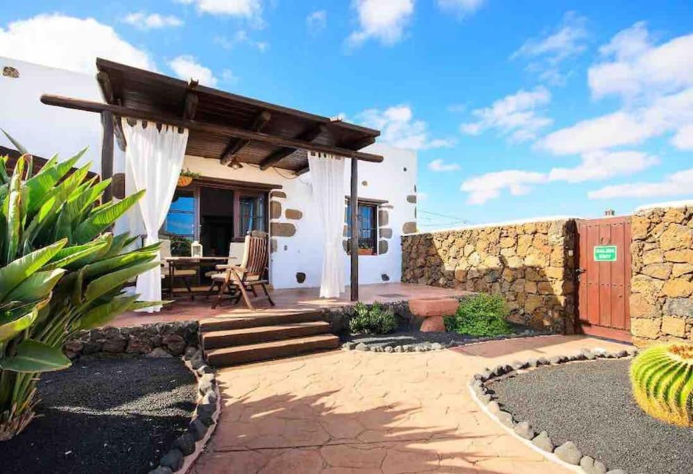 El Caserío De Güime Con Piscina Climatizada San Bartolomé