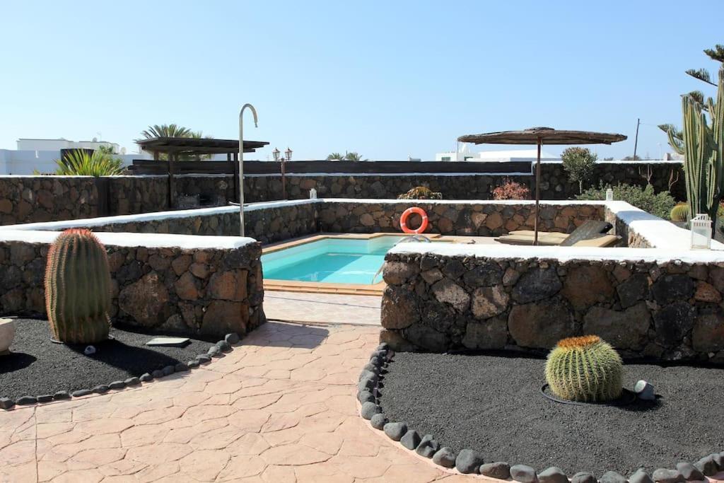 El Caserío De Güime Con Piscina Climatizada Casa rural *