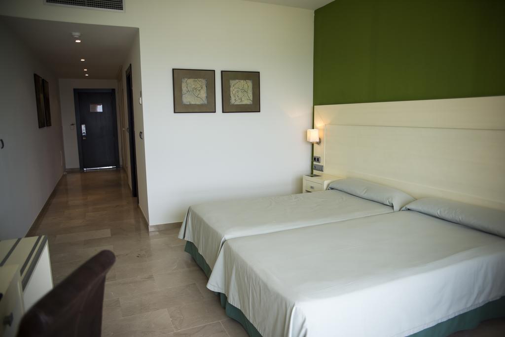 Senator 4* Aguilas
