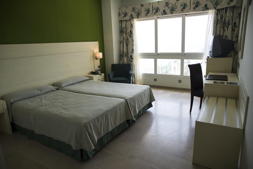 Senator Hotel Aguilas