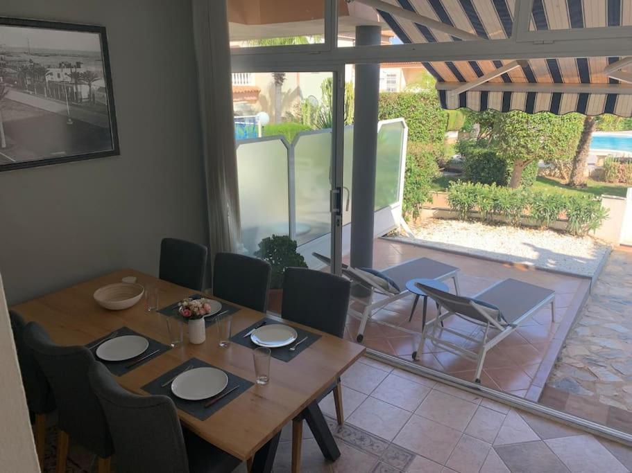 Schoenes Ferienbungalow In Altos Torrevieja