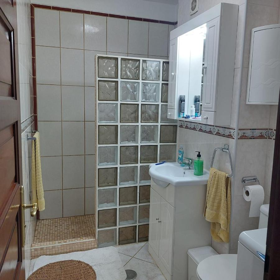 Victoria Court 2, Cristianos Apartment *