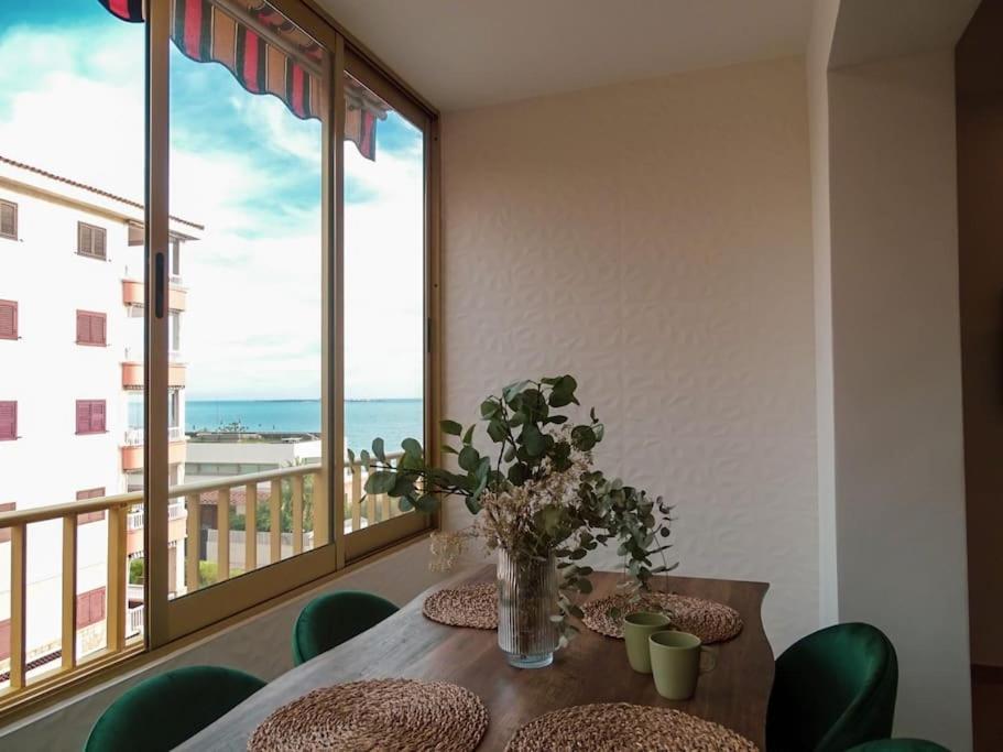 New Anda Modern With Sea View! Apartment