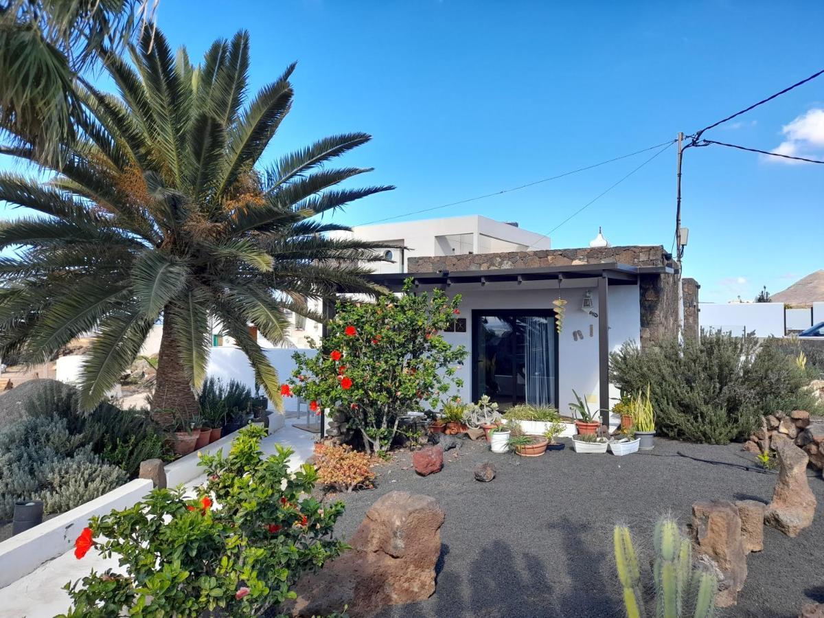 Con Terraza Y Jardin Las Breñas