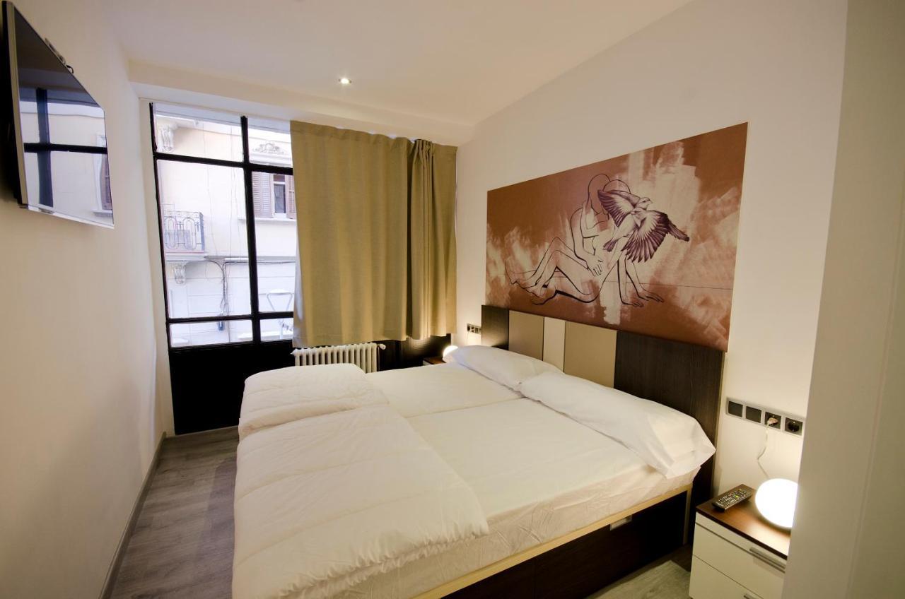 Free Hostel *