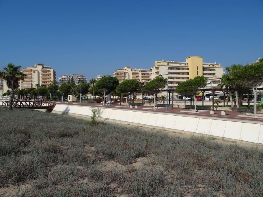 ático-duplex En Urb. Peñismar En 1ª Línea De Playa Apartamento