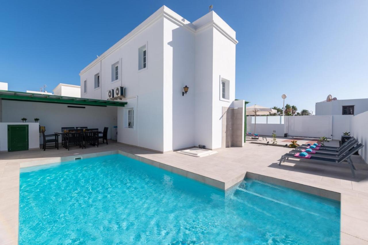 Villa Togio 2 By