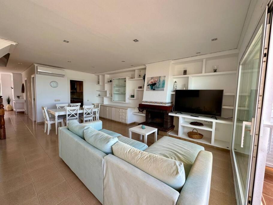 Breathtaking Beachfront House Villa *