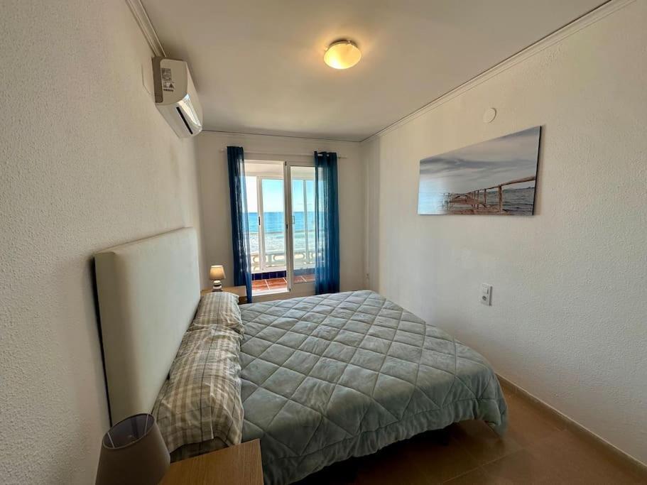 Breathtaking Beachfront House * Sueca