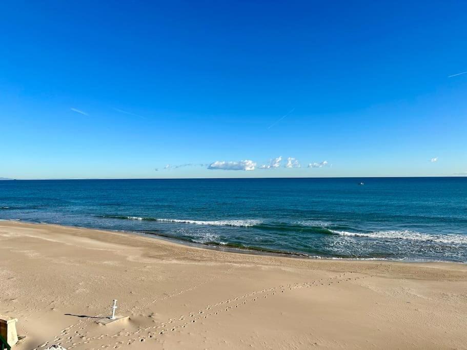 Breathtaking Beachfront House * Sueca